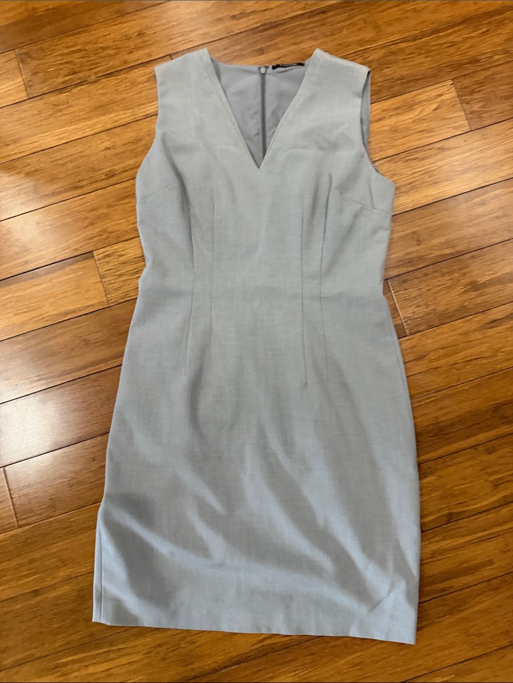 Tahari Gray V-Neck Sleeveless Sheath Midi Dress